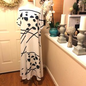 NWT FloryDay Tunic Style Blue Flower Detail